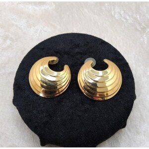 Vintage 1992 Avon Gold Tone Sculpted Button Push Back Statement Earrings